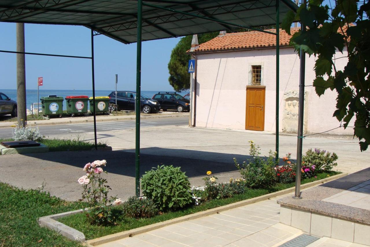 Apartments By The Sea Zambratija, Umag - 2557 Ngoại thất bức ảnh